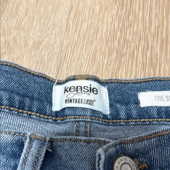 Kensie Blue Jean Shorts Distressed Frayed Hem - Picture 3 of 10